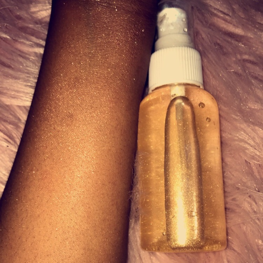 Shimmer spray 🧴💗